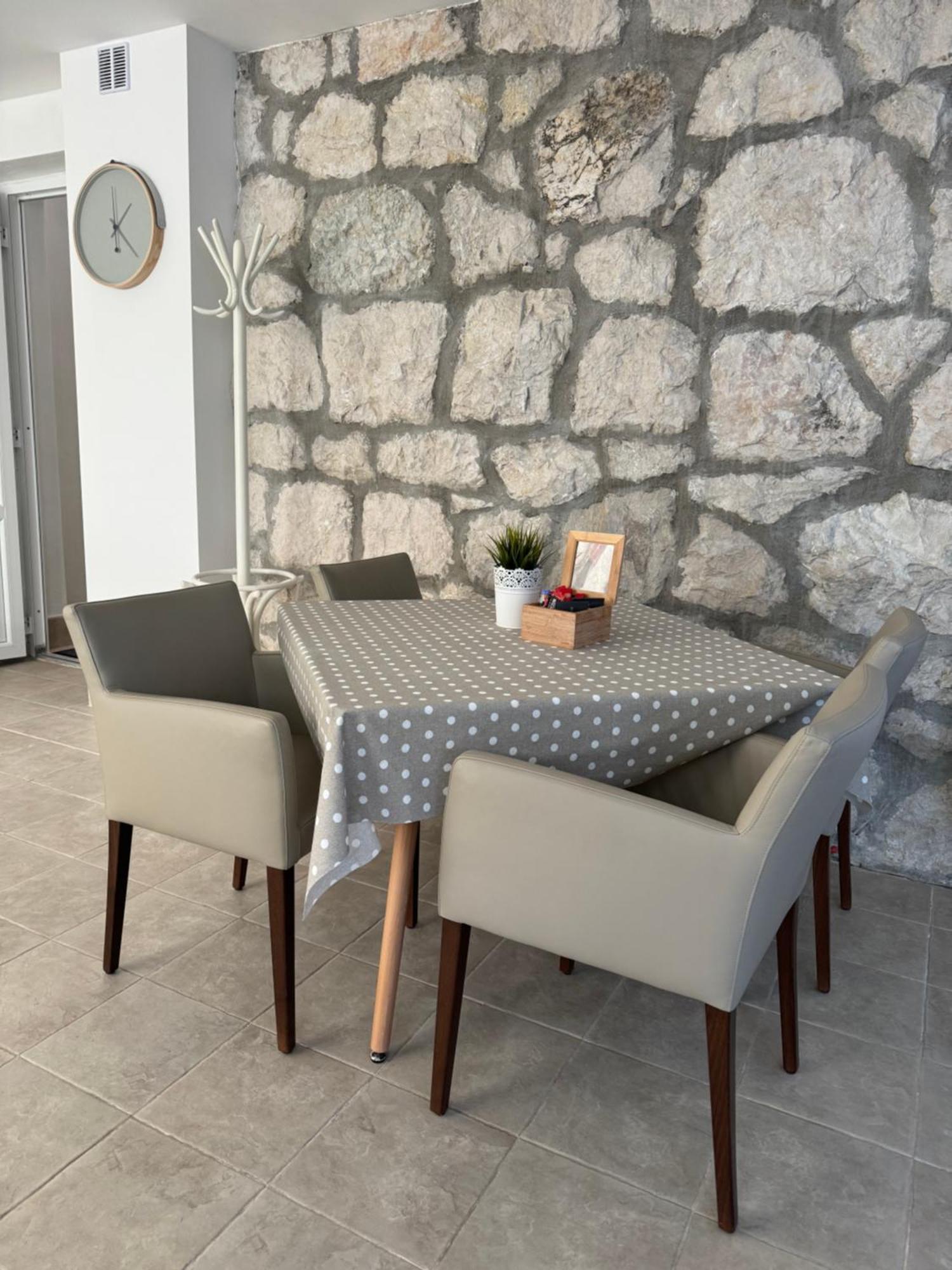 Villa Viden Apartments Tučepi Esterno foto